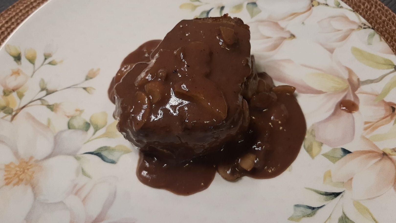 Mignon ao molho madeira Mignon ao molho madeira